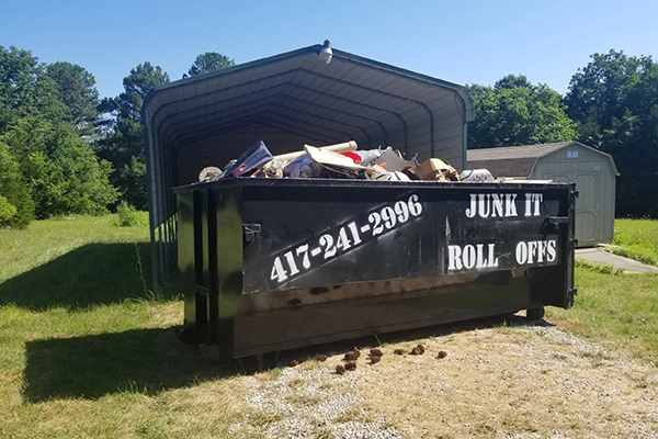 Why So Many Families Choose Dumpster Rentals in Springfield